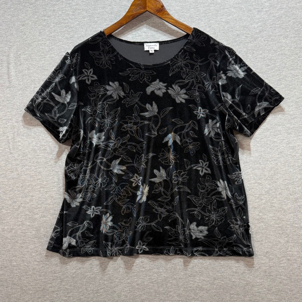 Naturally Petite Velvet Top Women XL Black Floral  Short Sleeve Whimsigoth